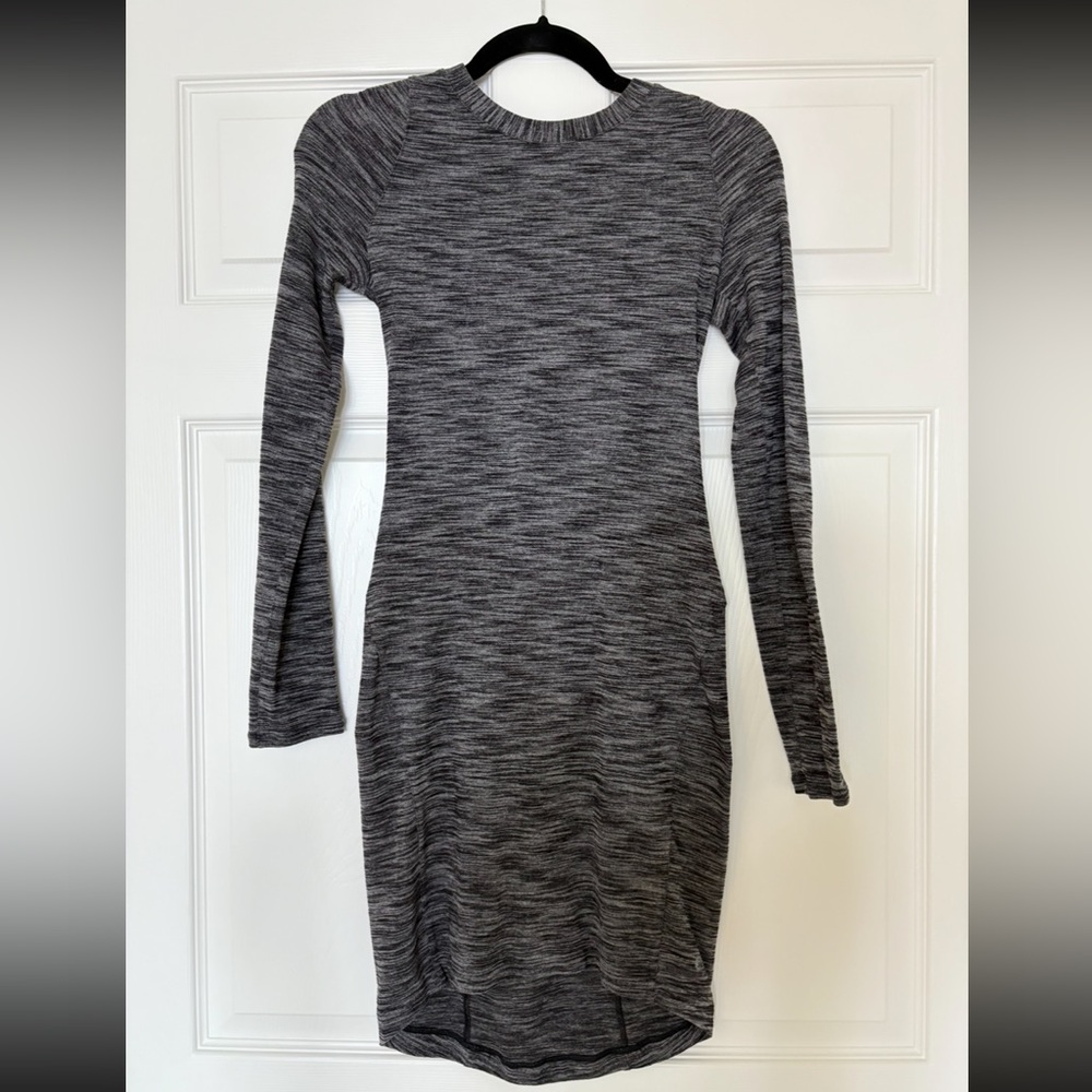 Lululemon Grey mini Dress with long sleeves